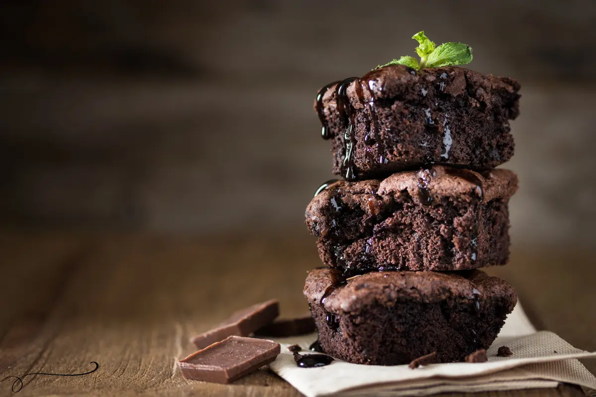 Brownie rústico com cardamomo