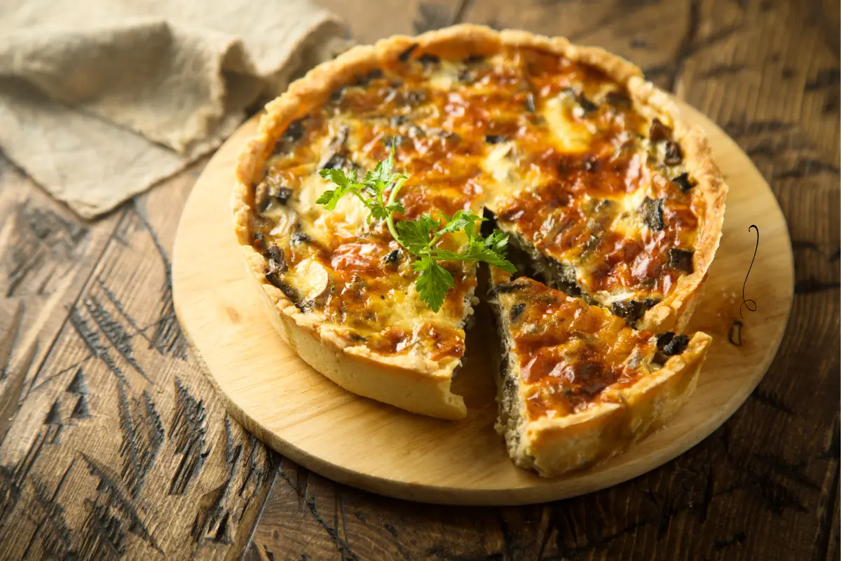 Quiche de queijo, fácil e deliciosa.