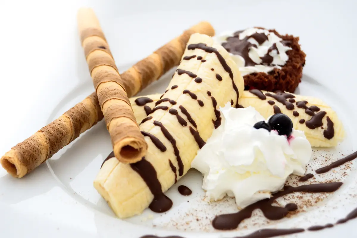 Sorvete-de-banana-com-chocolate.