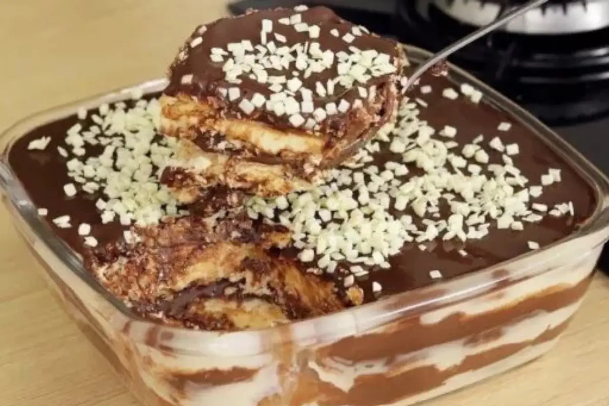 Pavê de chocolate gelado.