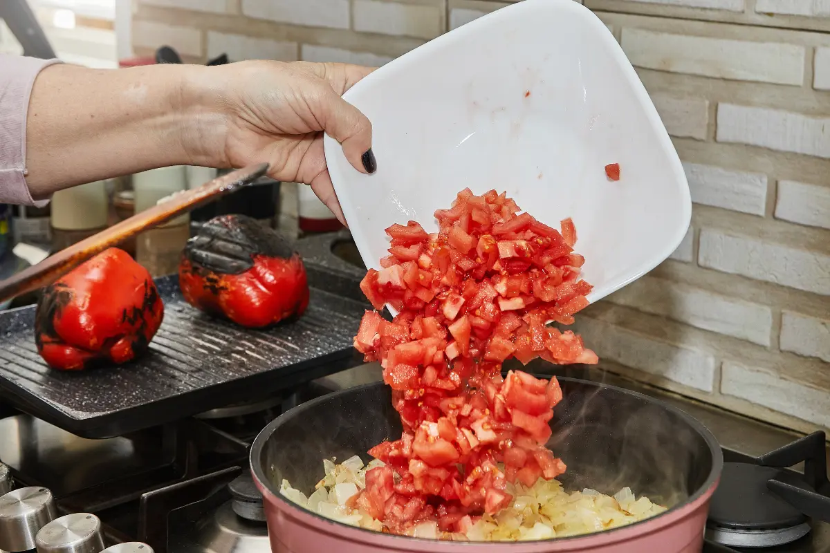 Adicionar legumes.