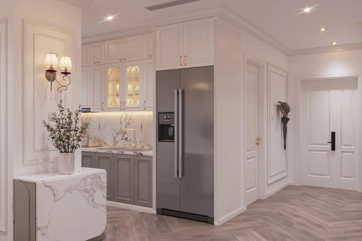 Cozinha planejada grande com acabamentos luxuosos.