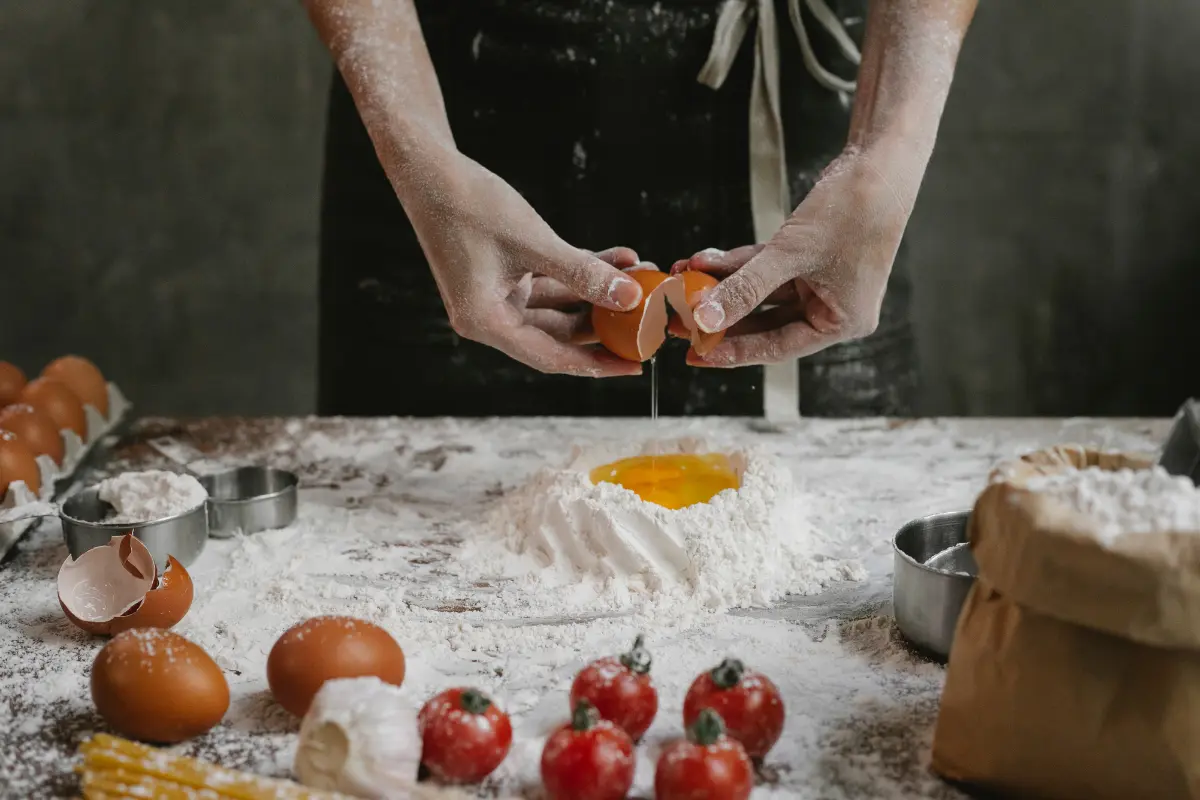 Ingredientes frescos para um café da manhã saudável.